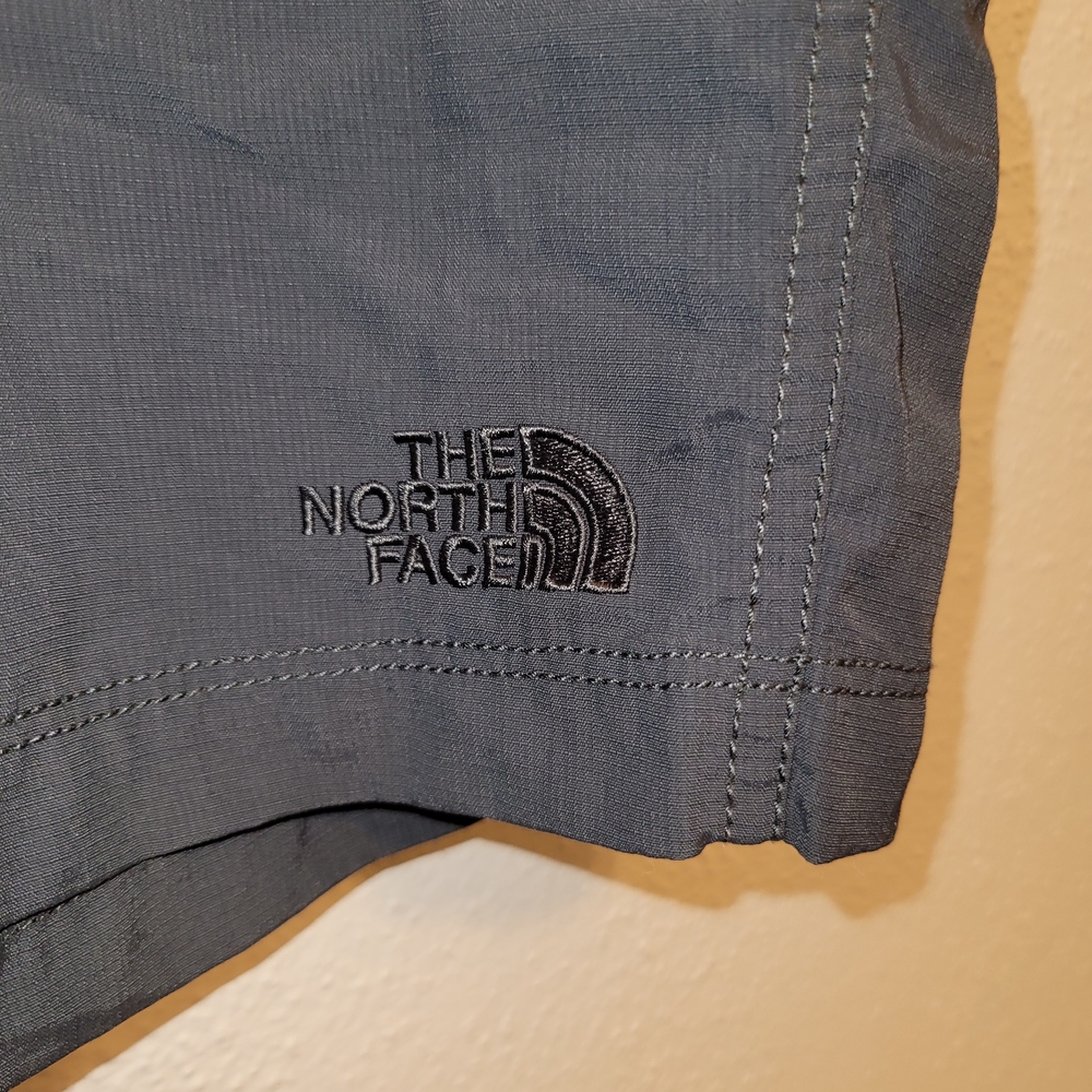 Northface Mens Shorts Charcoal Size 36 - Picture 3 of 8